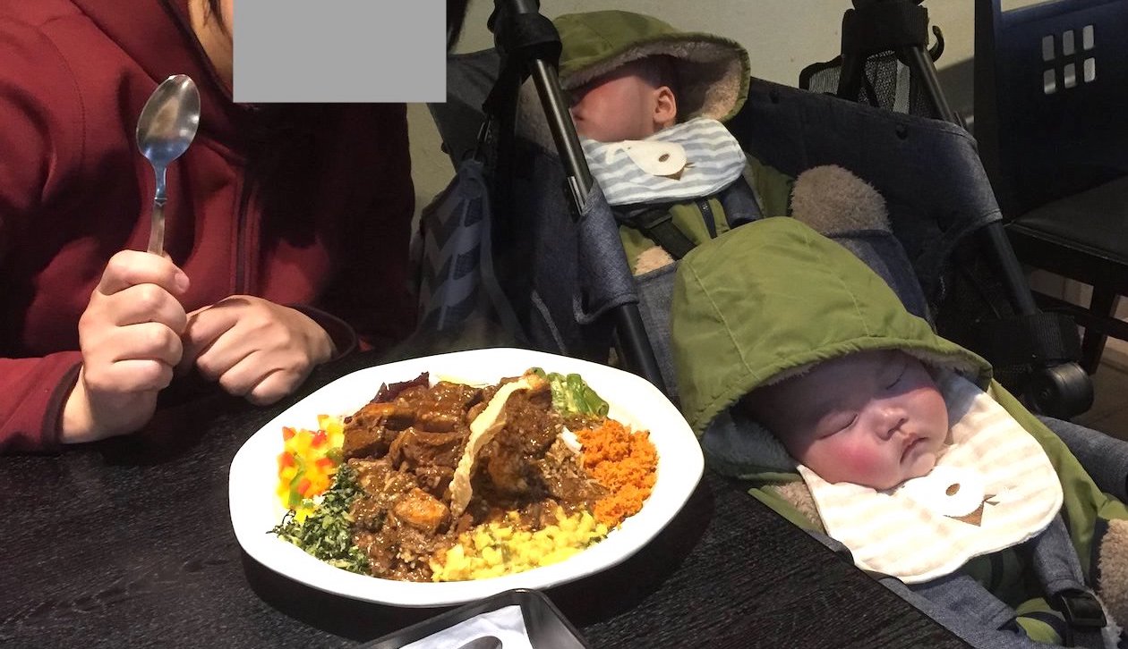 生後6ヶ月の双子が落ち着いてきたのでヌワラカデで外食してきた プログラマーになった 中卒 男のブログ